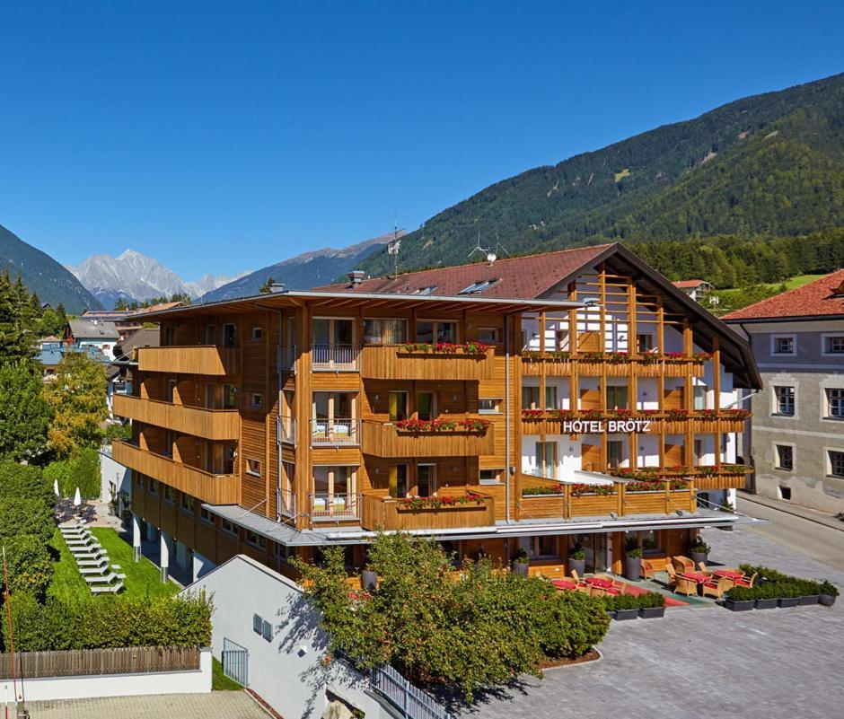 Hotel Broetz Rasun di Sotto Luaran gambar